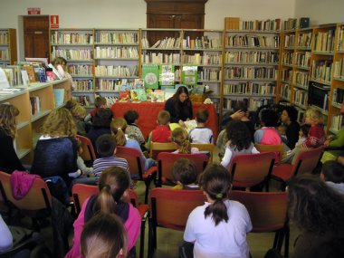 Èxit de participació a la Diada de Sant Jordi 2012  