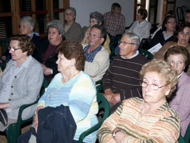Èxit de participació a la xerrada de l'UOM sobre la crisi econòmica  
